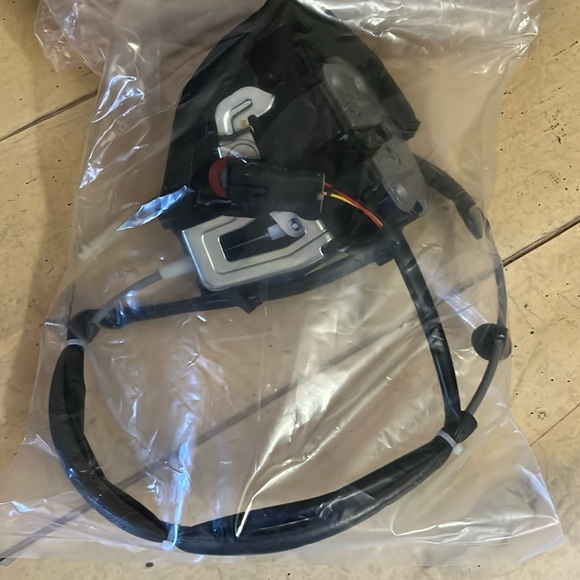 NEW OEM Rear Power Sliding Door Latch Right 81420A9010FFF for Kia Sedona 15-21 - Picture 4 of 8